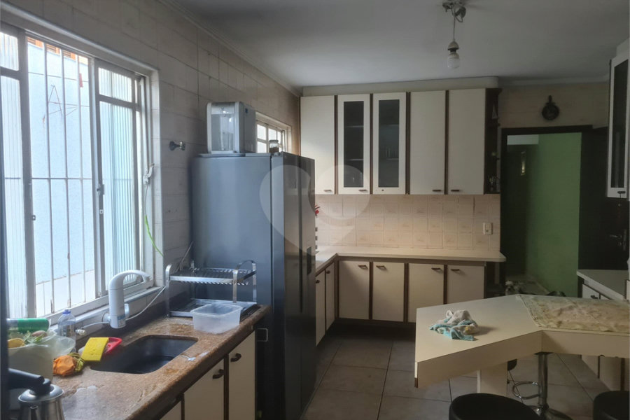 Sobrado à venda com 4 quartos, sendo 1 suíte,  em Vila Prudente, São Paulo, SP