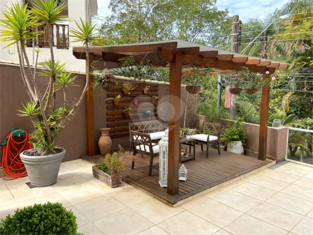 Casa à venda com 3 quartos, sendo 2 suítes,  em Serra da Cantareira, Mairiporã, SP