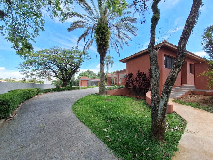 Casa para alugar com 5 quartos, sendo 3 suítes,  no condomínio Chacara Santa Maria, Votorantim - SP