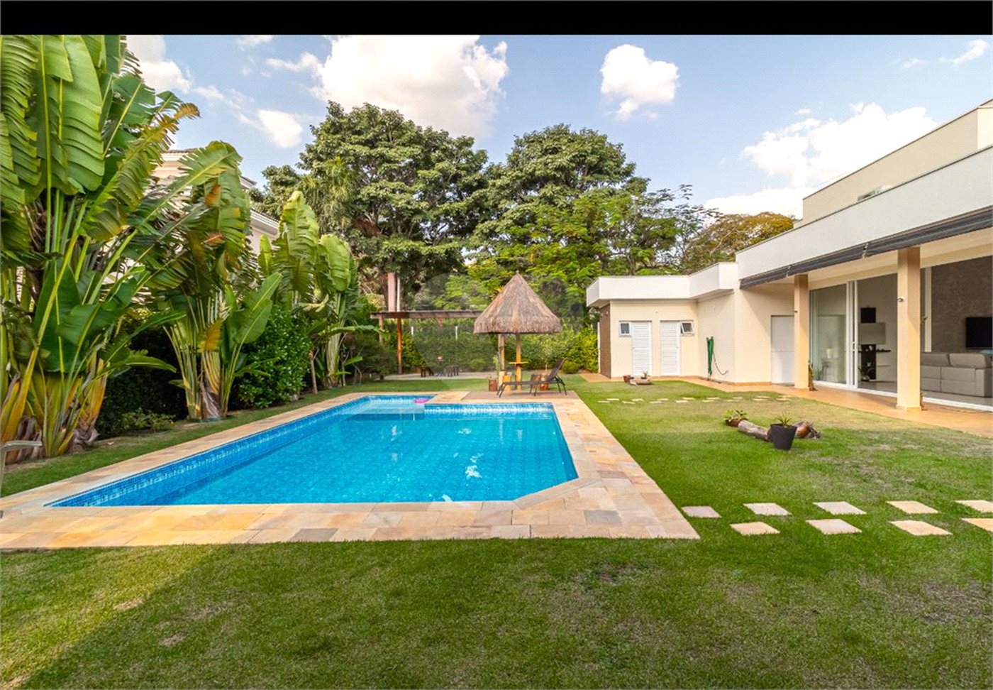 Casa à venda com 3 quartos, sendo 1 suíte,  no condomínio Vale do Lago, Sorocaba - SP