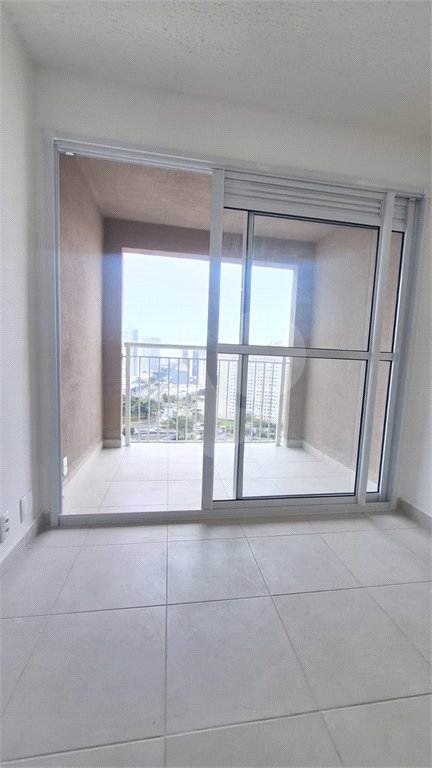 Apartamento à venda com 2 quartos em Parque Industrial Tomas Edson, São Paulo, SP