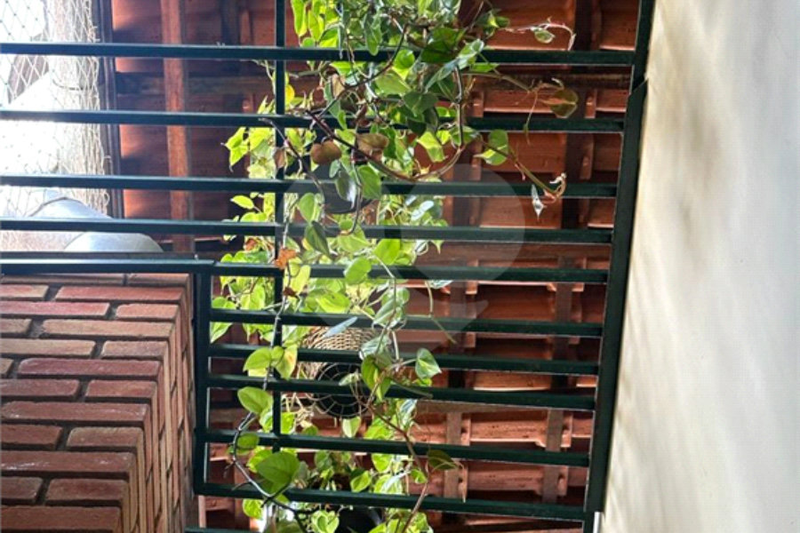 Sobrado à venda com 2 quartos em Vila Constança, São Paulo, SP