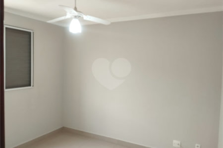 Apartamento à venda com 2 quartos em Parque Laranjeiras, Araraquara, SP
