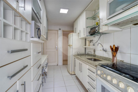 Cobertura à venda com 4 quartos, sendo 1 suíte,  em Vila Clementino, São Paulo, SP