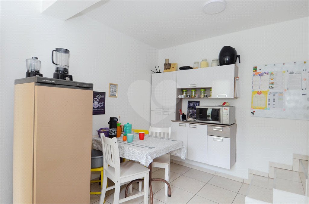 Casa à venda com 4 quartos, sendo 1 suíte, em Jardim Nova Taboão, Guarulhos, SP