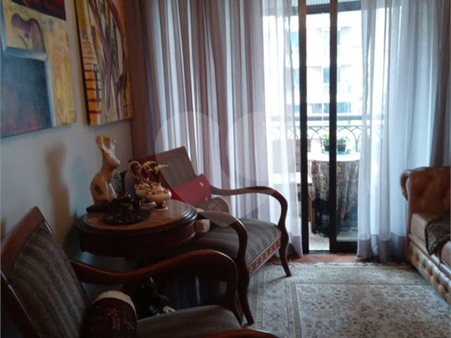 Apartamento à venda com 3 quartos, sendo 2 suítes,  em Campo Belo, São Paulo, SP
