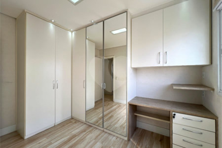 Apartamento à venda com 3 quartos, sendo 1 suíte,  em Vila Andrade, São Paulo, SP