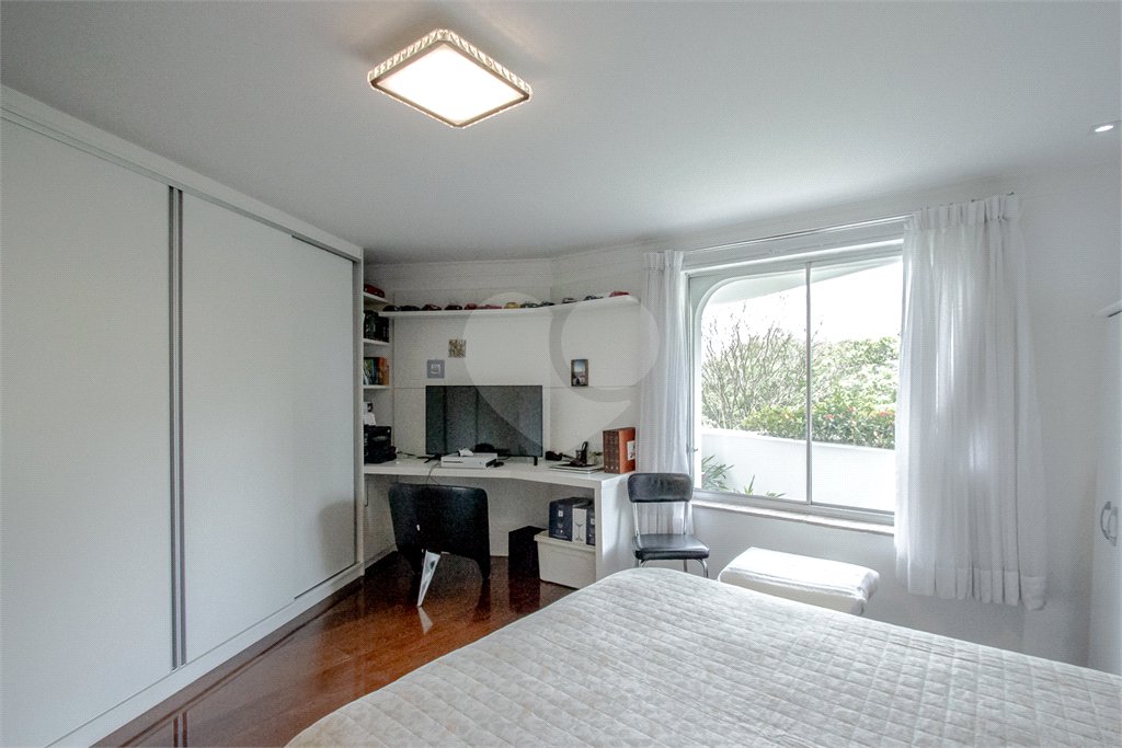Apartamento à venda com 4 quartos, sendo 1 suíte, em Granja Julieta, São Paulo, SP