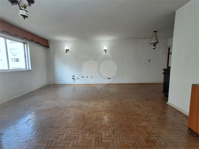 Apartamento à venda com 3 quartos, sendo 1 suíte,  em Paraíso, São Paulo, SP