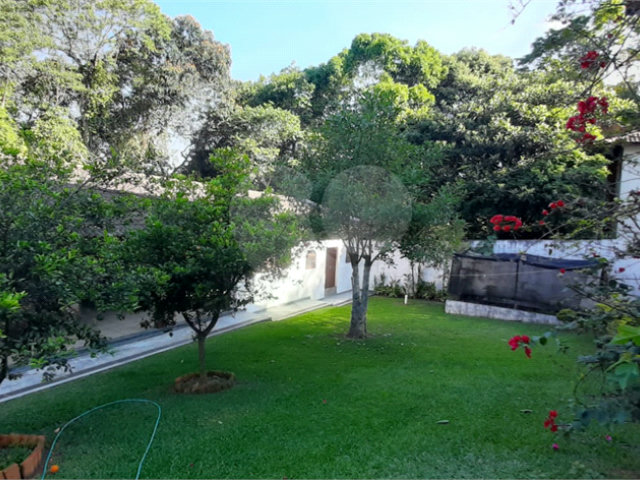 Casa à venda com 3 quartos, sendo 1 suíte,  no condomínio Sausalito, Mairiporã - SP
