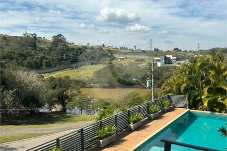 Casa à venda com 3 suítes no condomínio Campo de Toscana, Vinhedo - SP