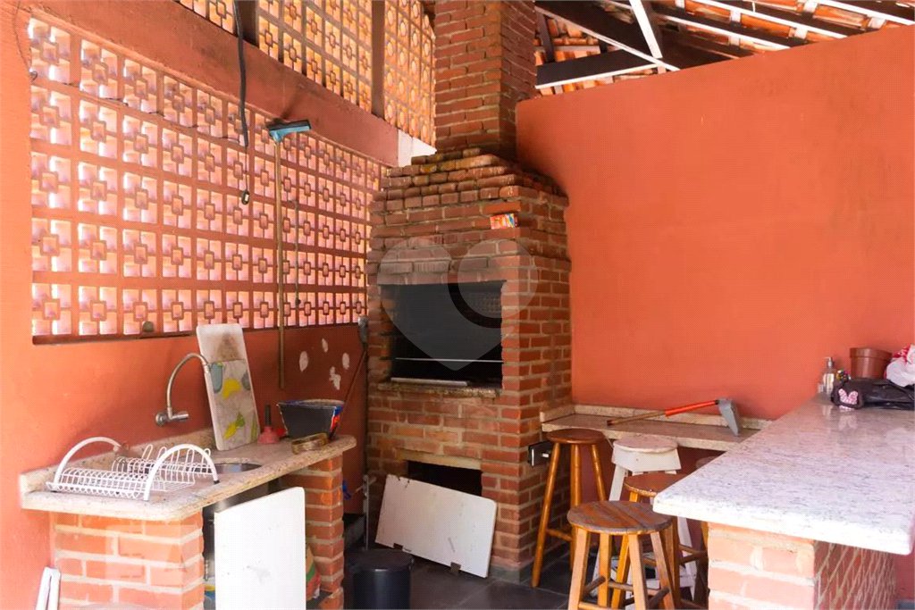 Casa à venda com 3 quartos, sendo 1 suíte, em Vila Universitária, São Paulo, SP