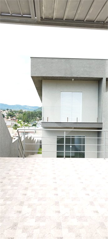 Sobrado à venda com 3 suítes em Jardim do Lago, Atibaia, SP