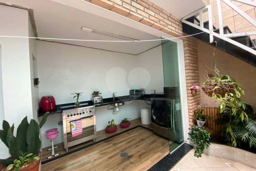 Sobrado à venda com 4 quartos, sendo 1 suíte, em Tremembé, São Paulo, SP