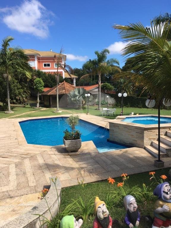 Casa à venda com 3 suítes no condomínio Alpes Caieras, Caieiras - SP