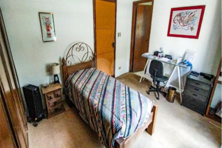 Casa de Vila à venda com 4 quartos, sendo 2 suítes, em Granja Julieta, São Paulo, SP