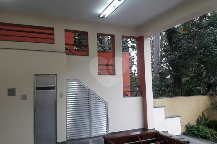 Sobrado à venda com 6 quartos, sendo 2 suítes, em Horto Florestal, São Paulo, SP