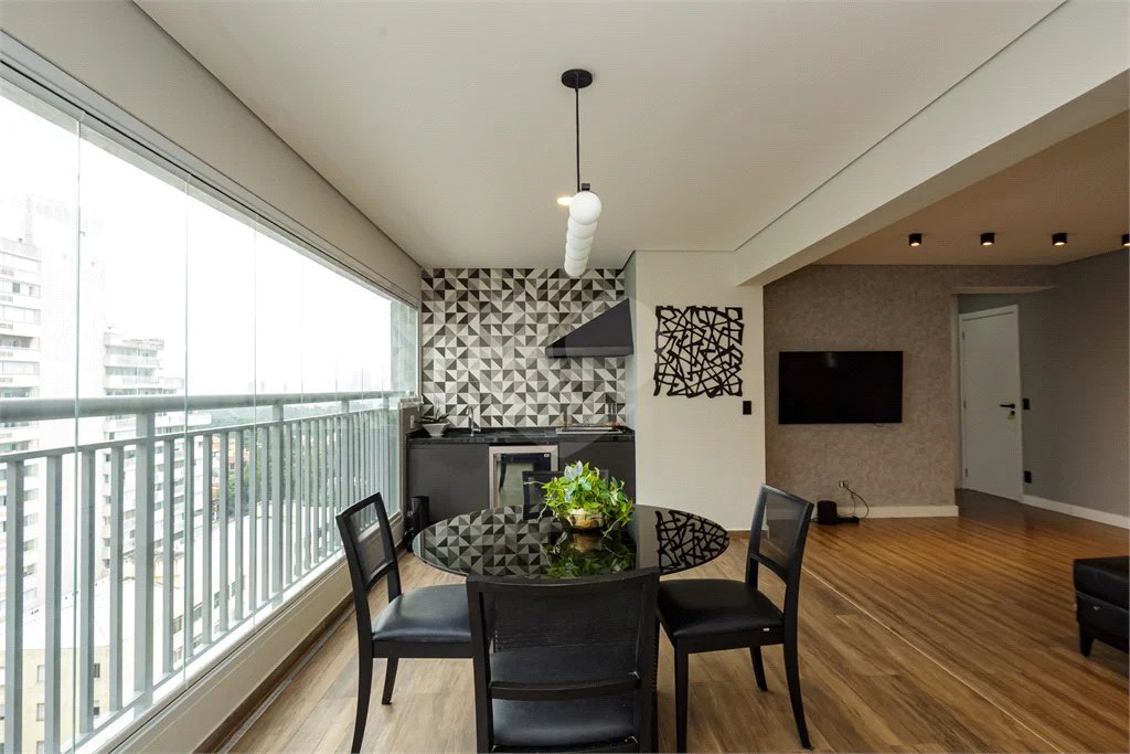 Apartamento para alugar com 3 suítes em Santo Amaro, São Paulo, SP