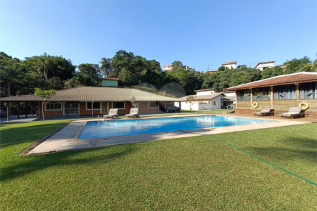 Sítio à venda com 8 suítes em Jardim Vinhas do Sol (mailasqui), São Roque, SP