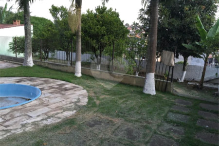 Casa à venda com 4 quartos, sendo 2 suítes,  em Vila Oliveira, Mogi das Cruzes, SP