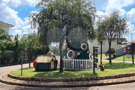 Casa à venda com 4 quartos, sendo 2 suítes, no condomínio Residencial Grape Village, Vinhedo - SP