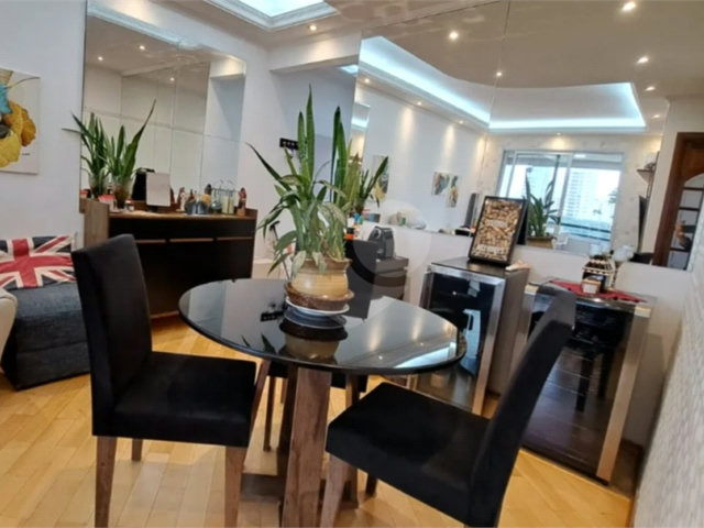 Apartamento à venda com 3 quartos, sendo 1 suíte,  em Tatuapé, São Paulo, SP