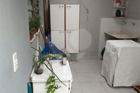 Sobrado à venda com 2 quartos, sendo 1 suíte, em Vila Gustavo, São Paulo, SP