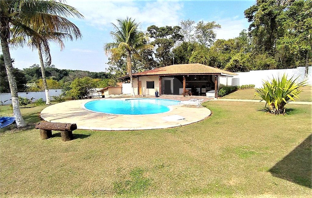 Chácara à venda com 6 quartos, sendo 4 suítes,  em Pinheirinho, Vinhedo, SP