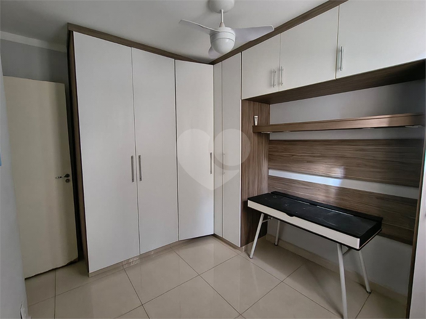 Apartamento à venda com 3 quartos, sendo 1 suíte,  em Parque Industrial Lagoinha, Ribeirão Preto, SP
