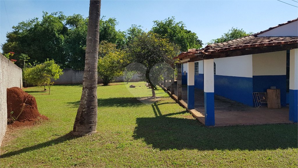 Chácara à venda com 3 quartos, sendo 1 suíte, no Centro, Araçoiaba da Serra, SP