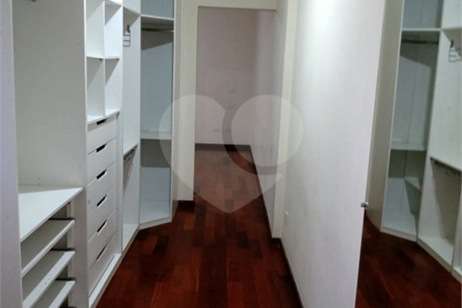 Casa à venda com 4 quartos, sendo 3 suítes, em Assunção, São Bernardo do Campo, SP