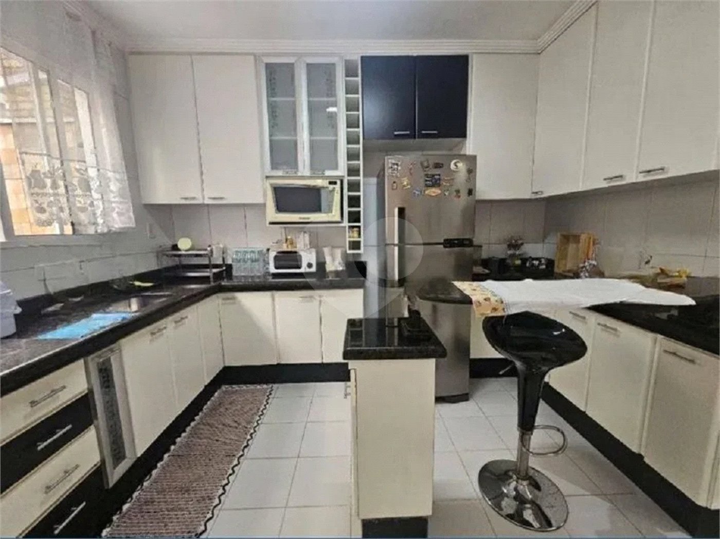 Casa à venda com 3 quartos, sendo 1 suíte,  no condomínio Residencial Villagio Vitória, Guarulhos - SP