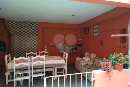 Casa à venda com 2 quartos em Parque Industrial, São Paulo, SP