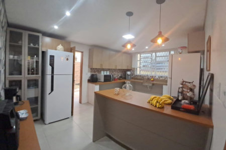 Casa com 3 dormitórios à venda, 131 m² por R$ 923.000,00 - Embaré - Santos/SP
