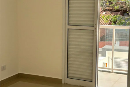 Casa à venda com 3 quartos, sendo 1 suíte, em Jardim Cidália, São Paulo, SP