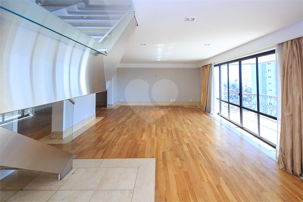 Duplex à venda ou para alugar com 5 suítes em Alto da Boa Vista, São Paulo, SP