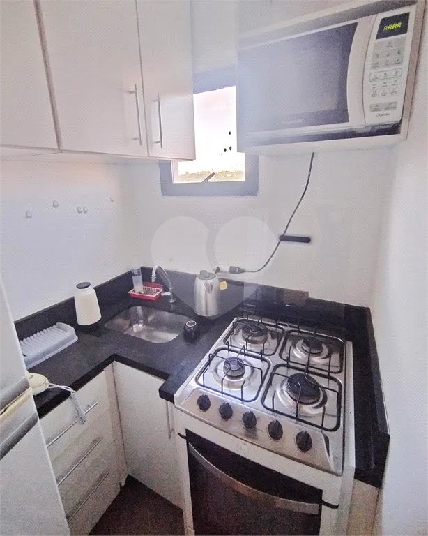 Apartamento mobiliado em Moema, - 1 quarto, sala e cozinha - 1 vaga