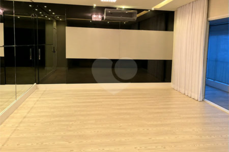 Apartamento à venda no Condomínio Family Garden, Chácara Inglesa, SBC, com 127 m², 3 suítes, varanda gourmet com churrasqueira a carvão, móveis planejados, ar-condicionado, 2 vagas cobertas e lazer completo.