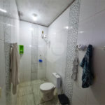 Sobrado 3 quartos e área comercial em baixo.