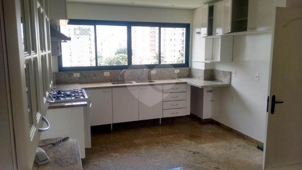 Excelente Apto à venda na Saúde c/240 m2 - 3 Suites/4 Vagas