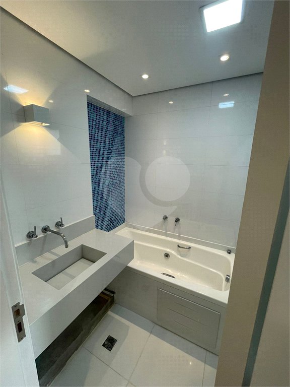 Apartamento à venda com 3 quartos, sendo 2 suítes, em Vila Regente Feijó, São Paulo, SP