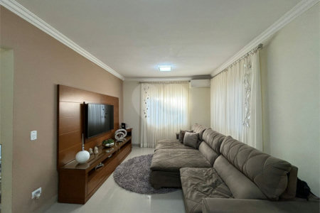 Casa à venda com 3 quartos, sendo 1 suíte, em Jardim Paulista, Atibaia, SP