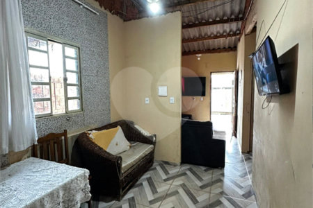 Casa à venda com 2 quartos em Residencial Ponta Porã I, Ponta Porã, MS