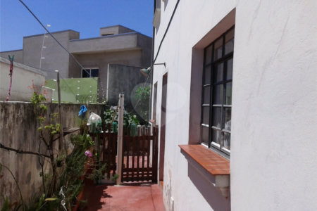 Sobrado à venda com 3 quartos em Vila Romanópolis, Ferraz de Vasconcelos, SP