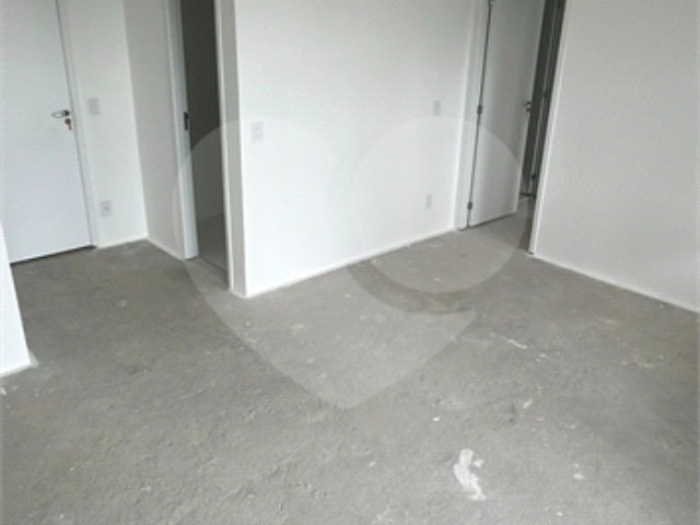 Apartamento à venda com 3 quartos, sendo 1 suíte,  em Alto da Boa Vista, São Paulo, SP