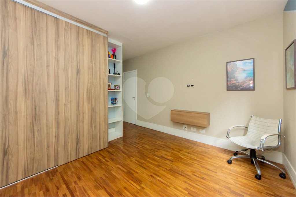 Casa à venda com 5 suítes no condomínio Solar dos Manacas, São Paulo - SP