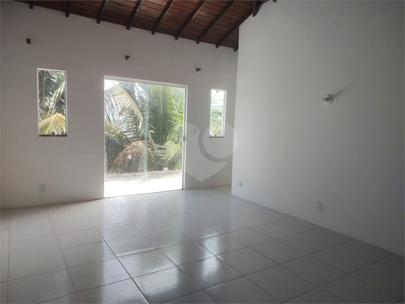 Casa à venda com 3 quartos, sendo 2 suítes,  em Rasa, Armação dos Búzios, RJ