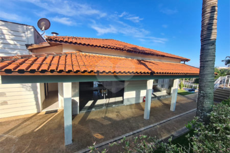 Casa à venda com 3 suítes no condomínio Reserva dos Vinhedos, Louveira - SP
