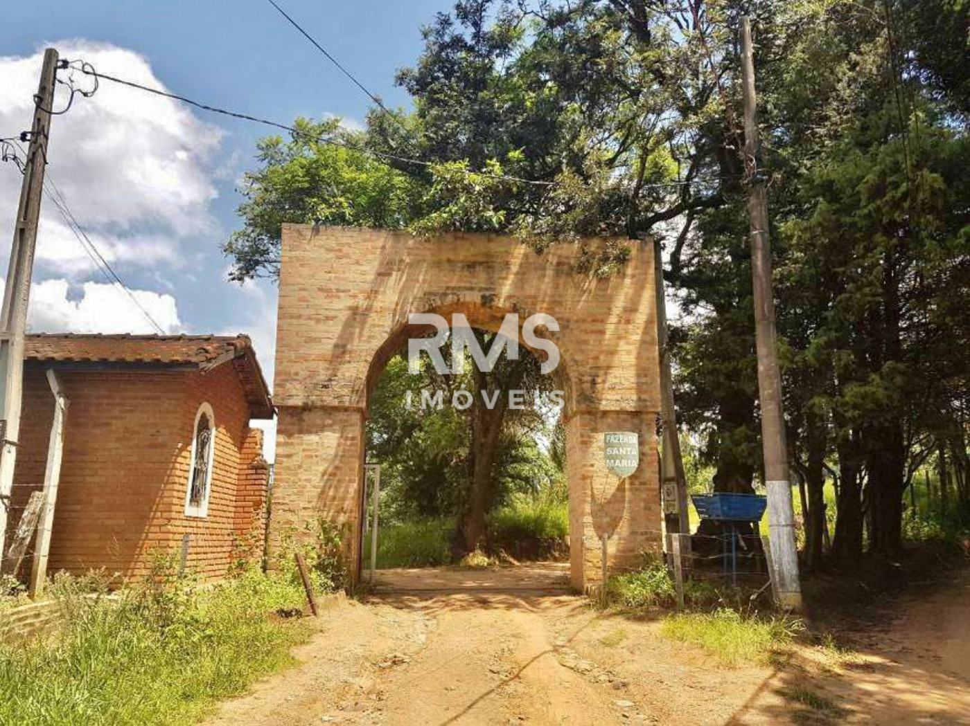 Chácara à venda ou para alugar com 8 quartos em Bairro Aguas do Cururu, Cabreúva, SP