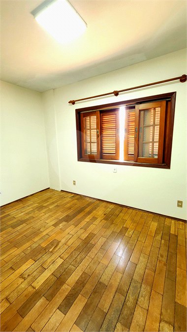 Sobrado à venda com 4 quartos, sendo 2 suítes, em Jardim Primavera, Araraquara, SP